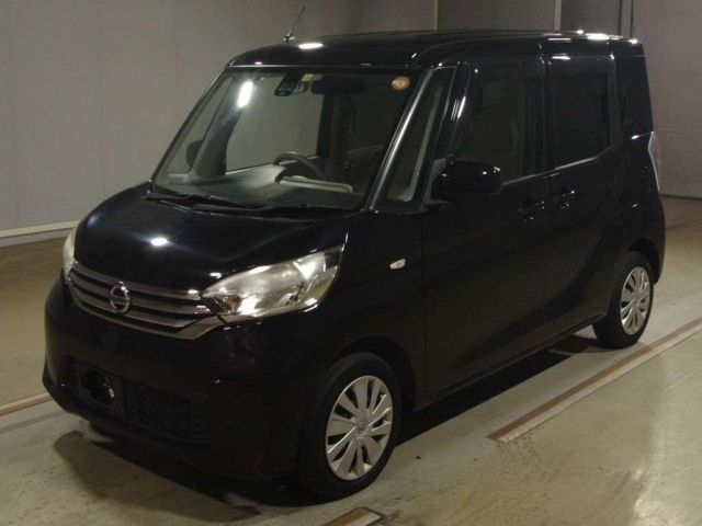 4225 Nissan Dayz roox B21A 2016 г. (TAA Hyogo)